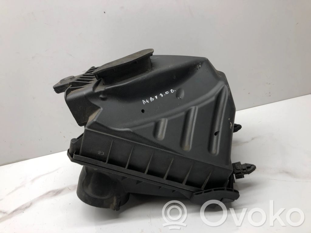 Audi A4 S4 B7 8E 8H Obudowa filtra powietrza 