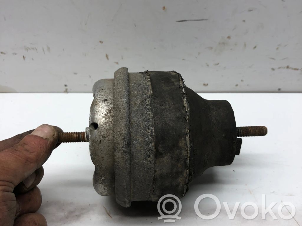 Audi A4 S4 B6 8E 8H Engine mount bracket 