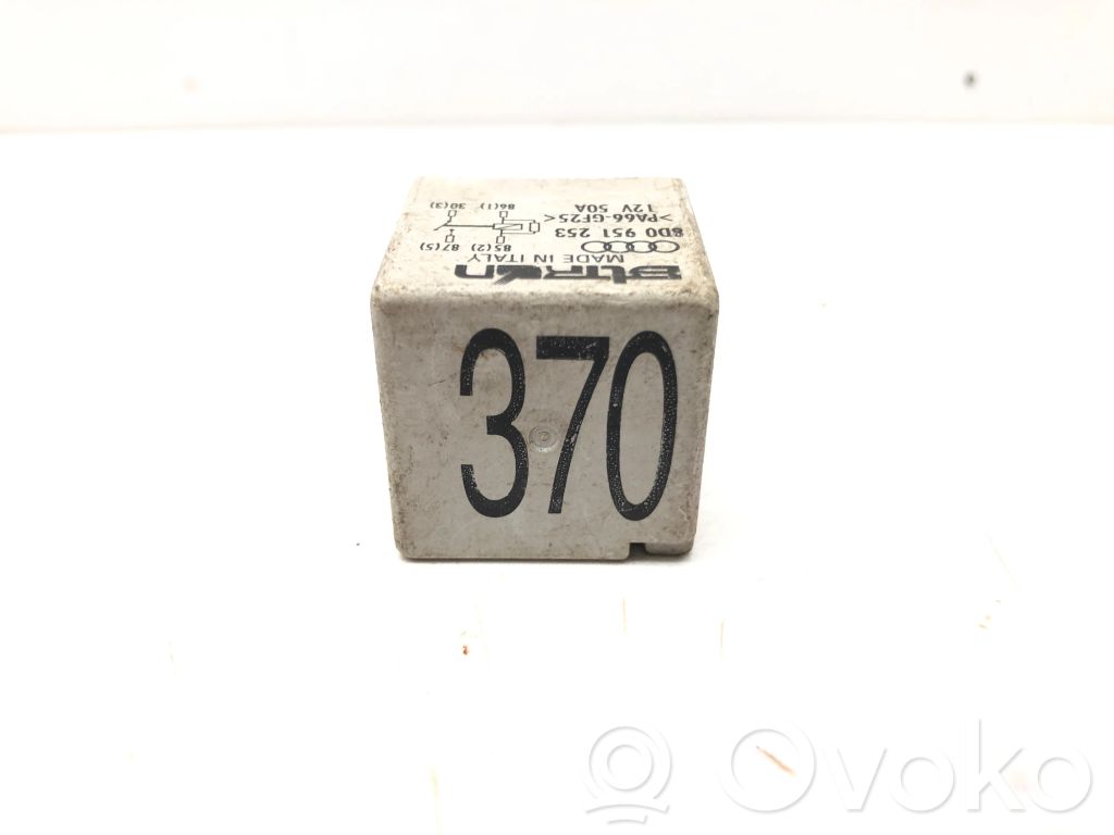 Muu rele   8D0951253,4H0951253,A002542261928,A0025427219