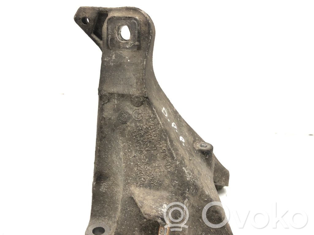 BMW 1 E81 E87 Engine mounting bracket 