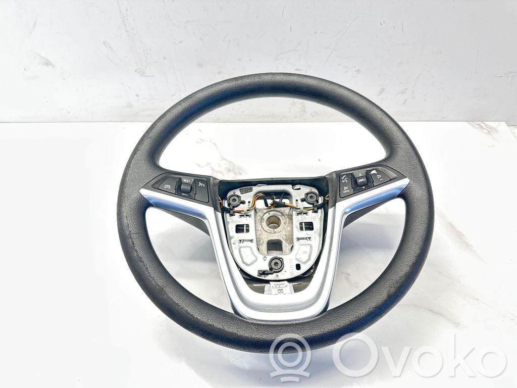 Opel Astra J Ohjauspyörä 