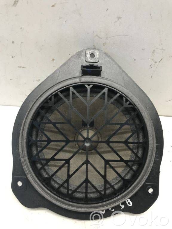 Audi A5 8T 8F Takaoven kaiutin 