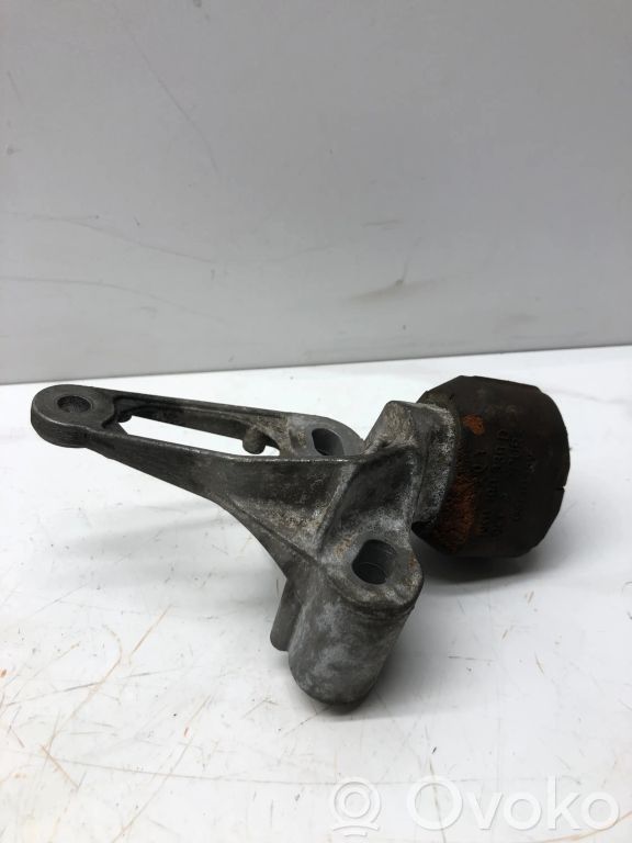 Engine mount bracket   8K0199343C