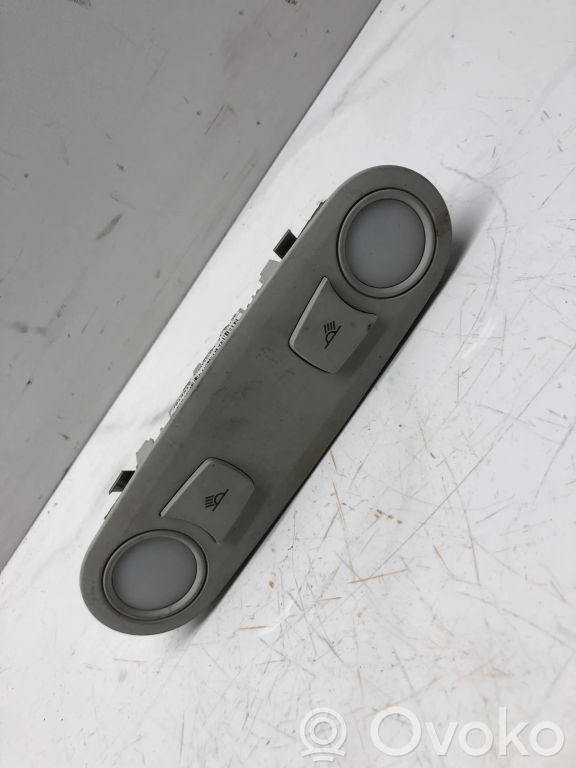 Audi A4 S4 B8 8K Luz del asiento trasero 