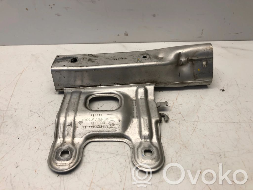 BMW 3 F30 F35 F31 Belka zderzaka przedniego 