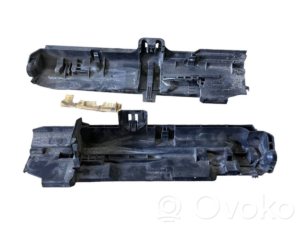 Radiator mount bracket   7524914,11074810,7524912