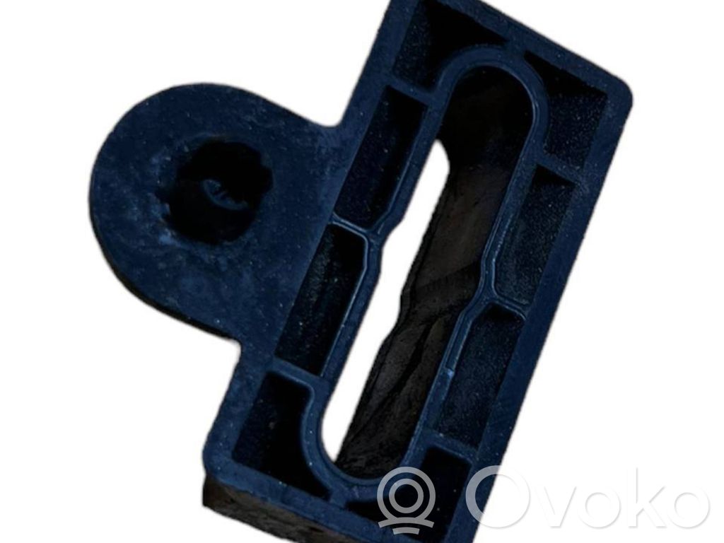 Engine bonnet/hood lock/latch loop/hook   7002012