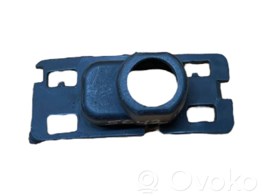 Front parking sensor holder (PDC)   7165461,10503410