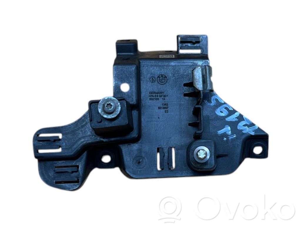 BMW 3 F30 F35 F31 Alte piese compartiment motor 