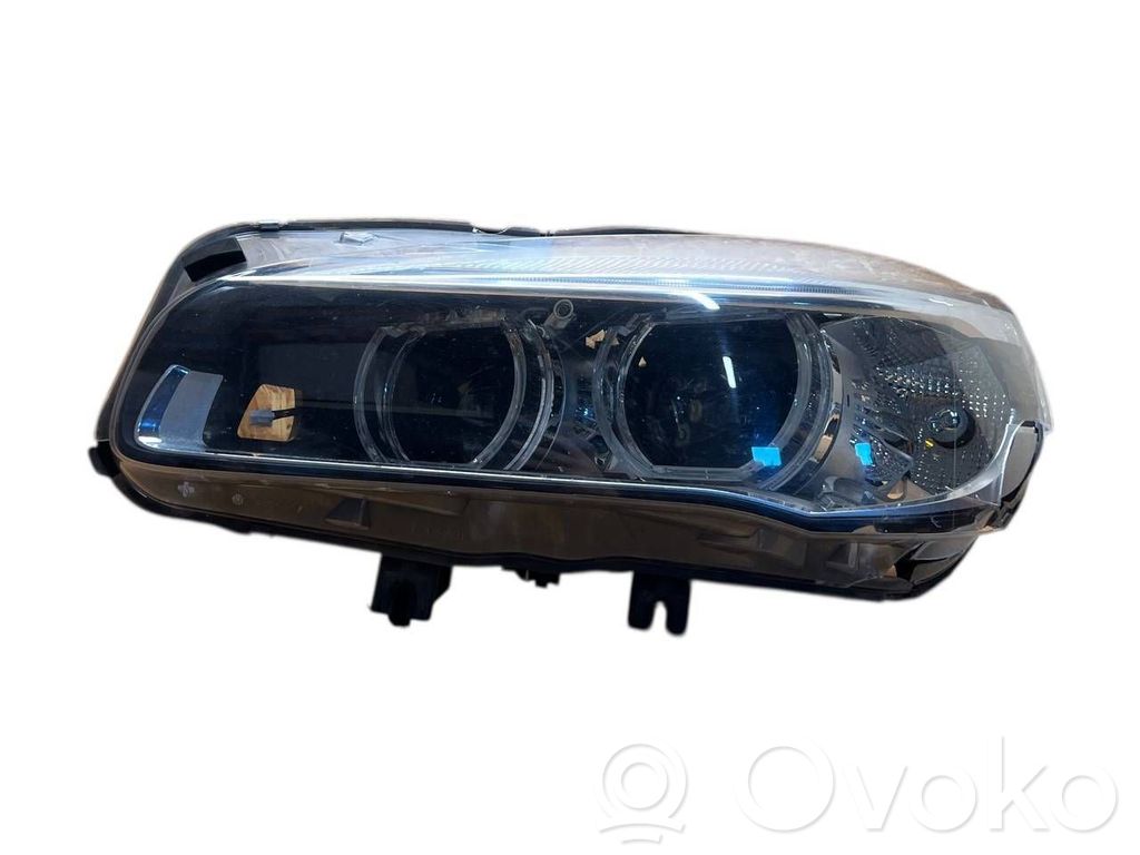 BMW 2 F46 Scheinwerfer 