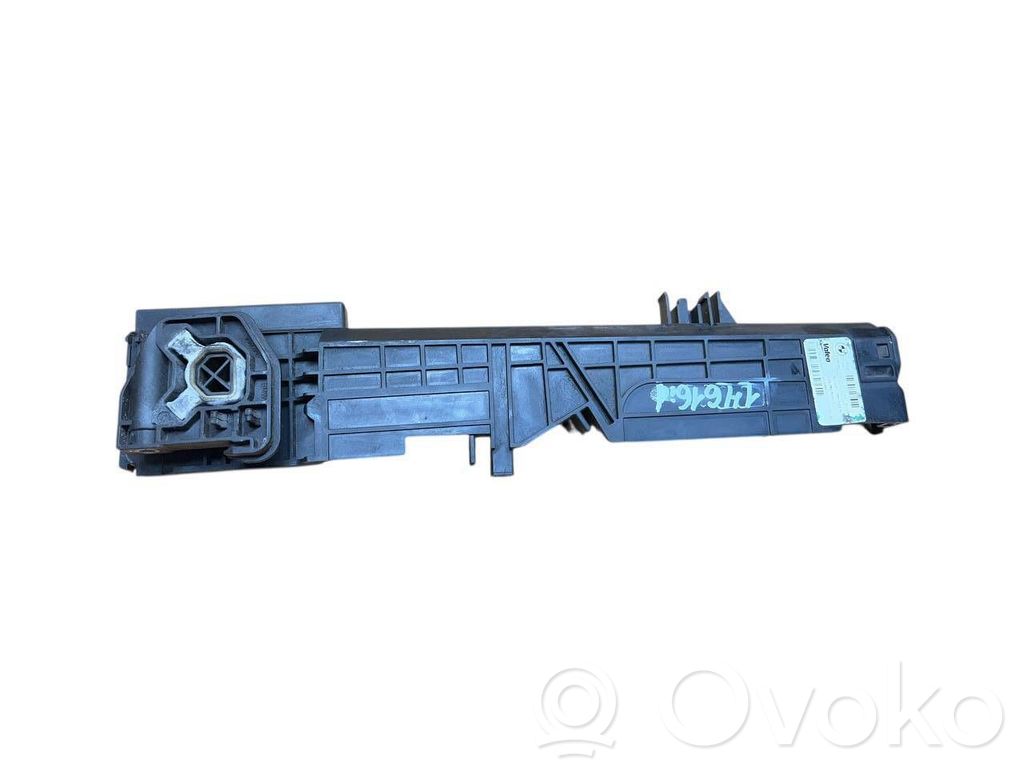 BMW 3 F30 F35 F31 Radiator mount bracket 