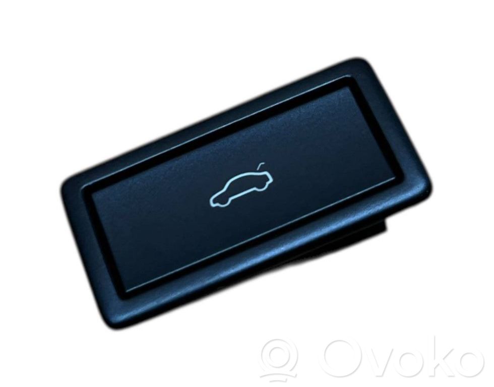 Skoda Octavia Mk3 (5E) Tailgate/boot open switch button 