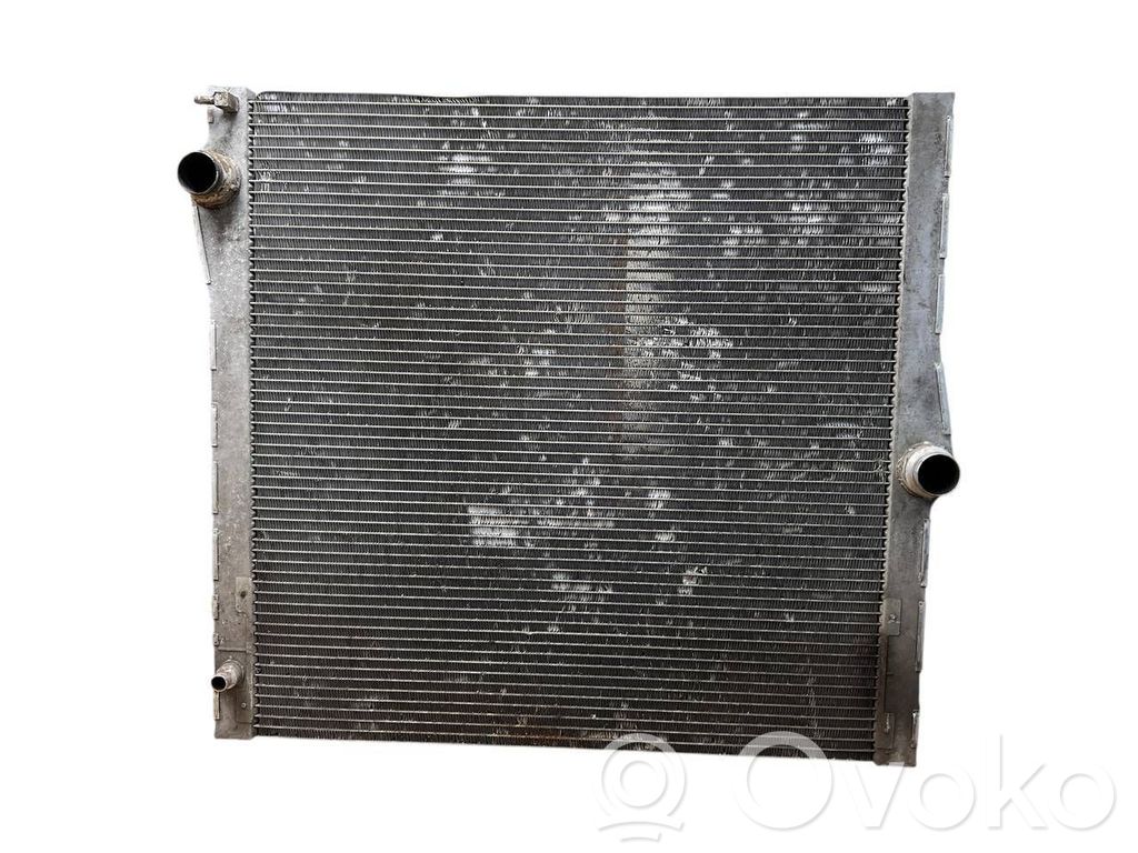 BMW X5 E70 Coolant radiator 