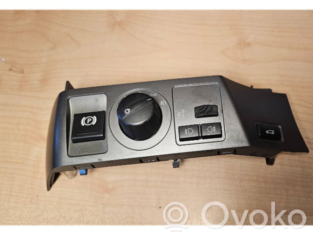 Light switch   6918849,549493122,VIMEKCAT1
