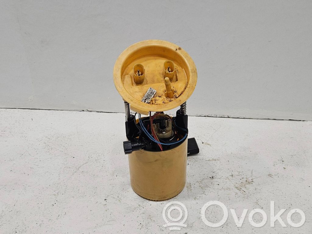 Bomba interna de combustible   7197074