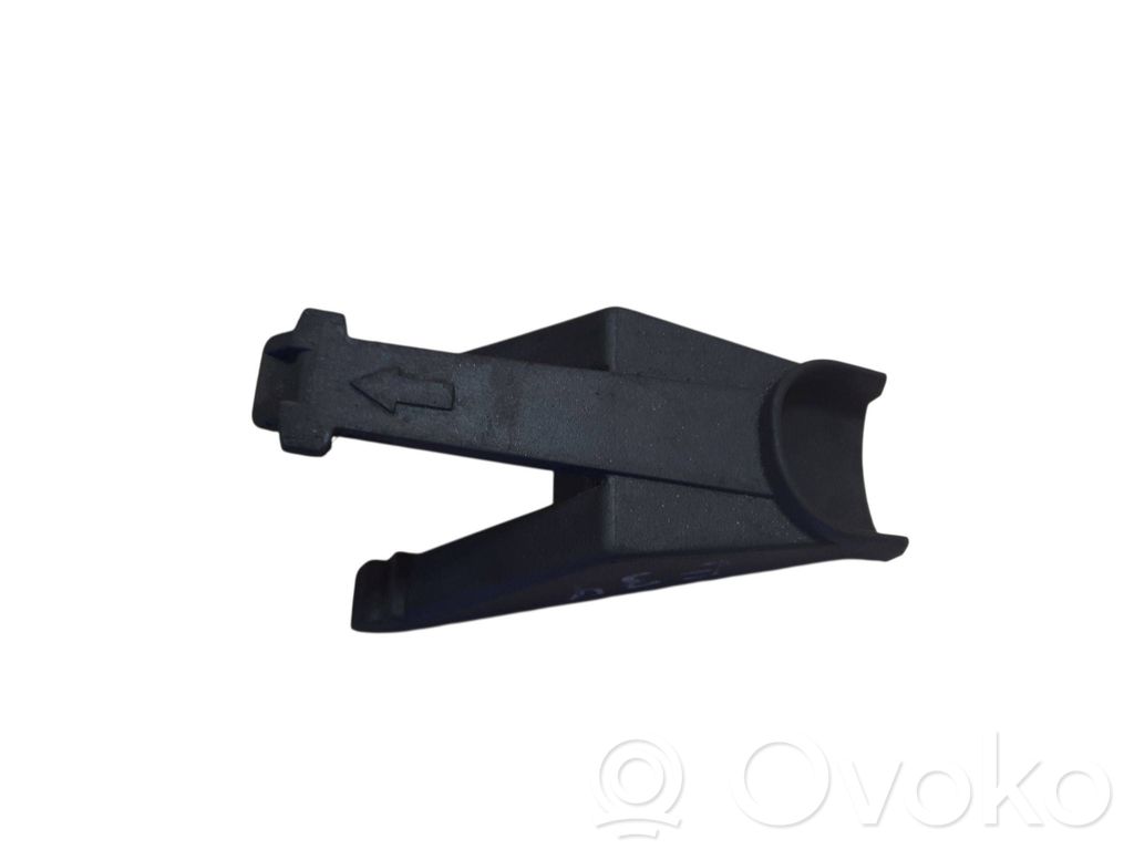 Radiator mount bracket   1709332