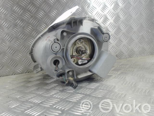 Phare frontale   93741277