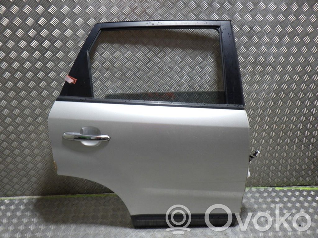 Puerta trasera   770042P010