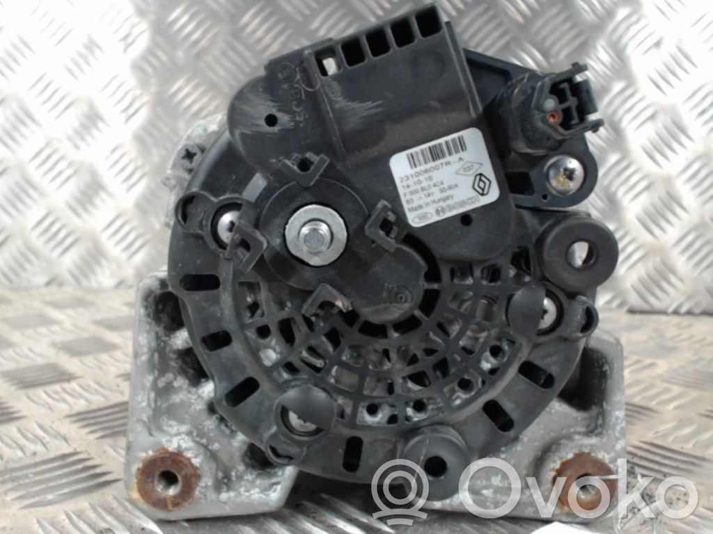 Renault Clio IV Alternator 