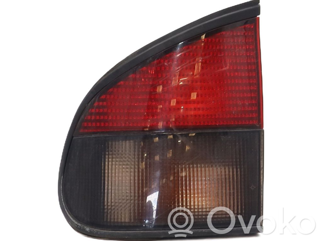 Renault Safrane Lampă spate în caroserie 