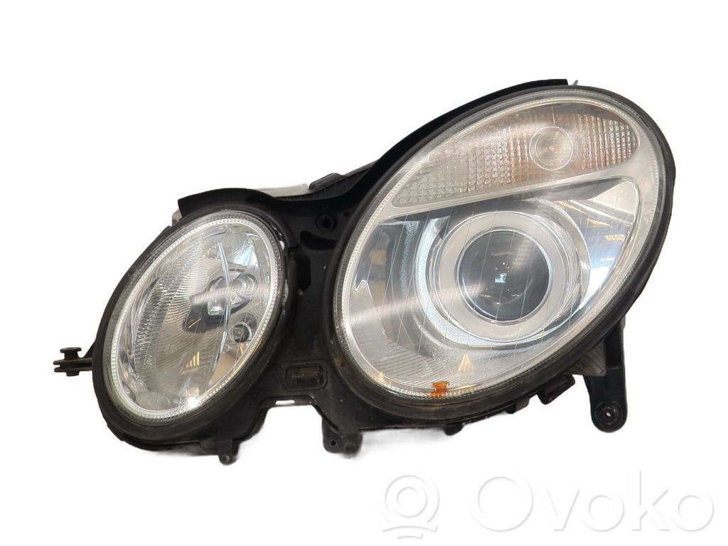 Mercedes-Benz E W211 Lampa przednia 