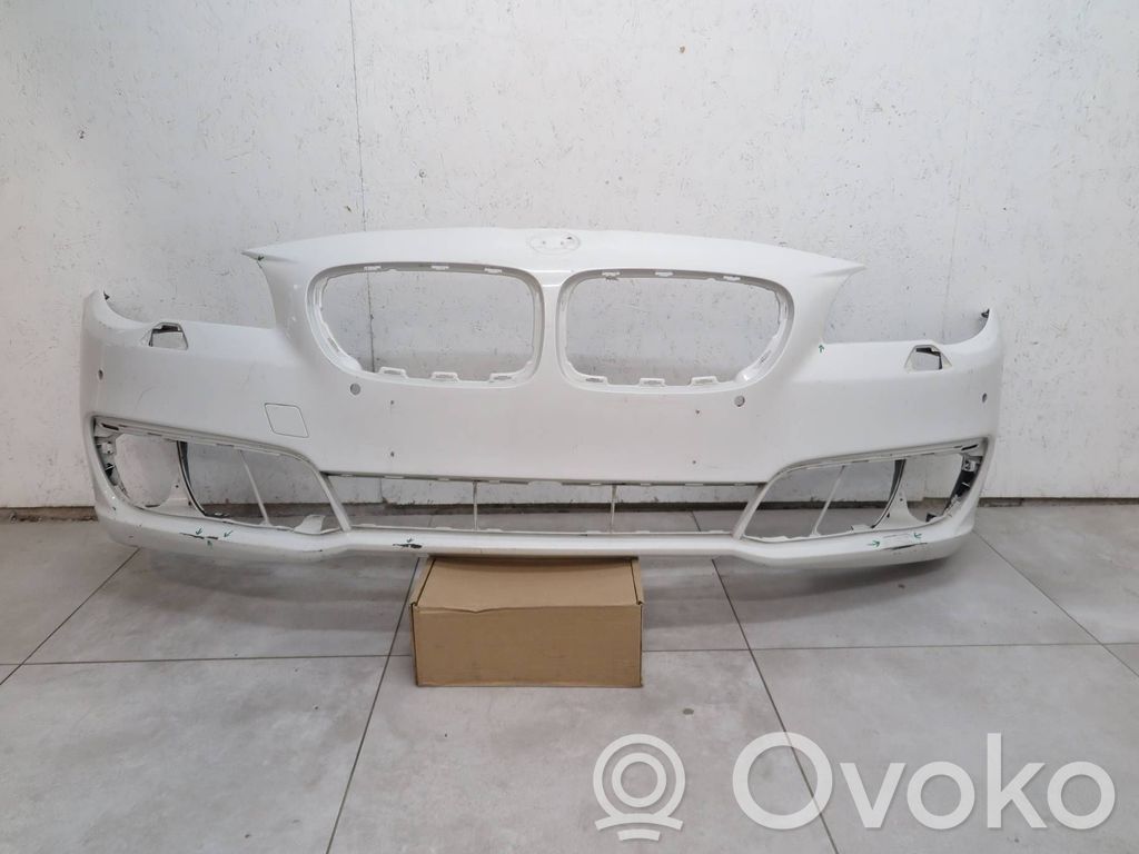 BMW 5 F10 F11 Zderzak przedni 