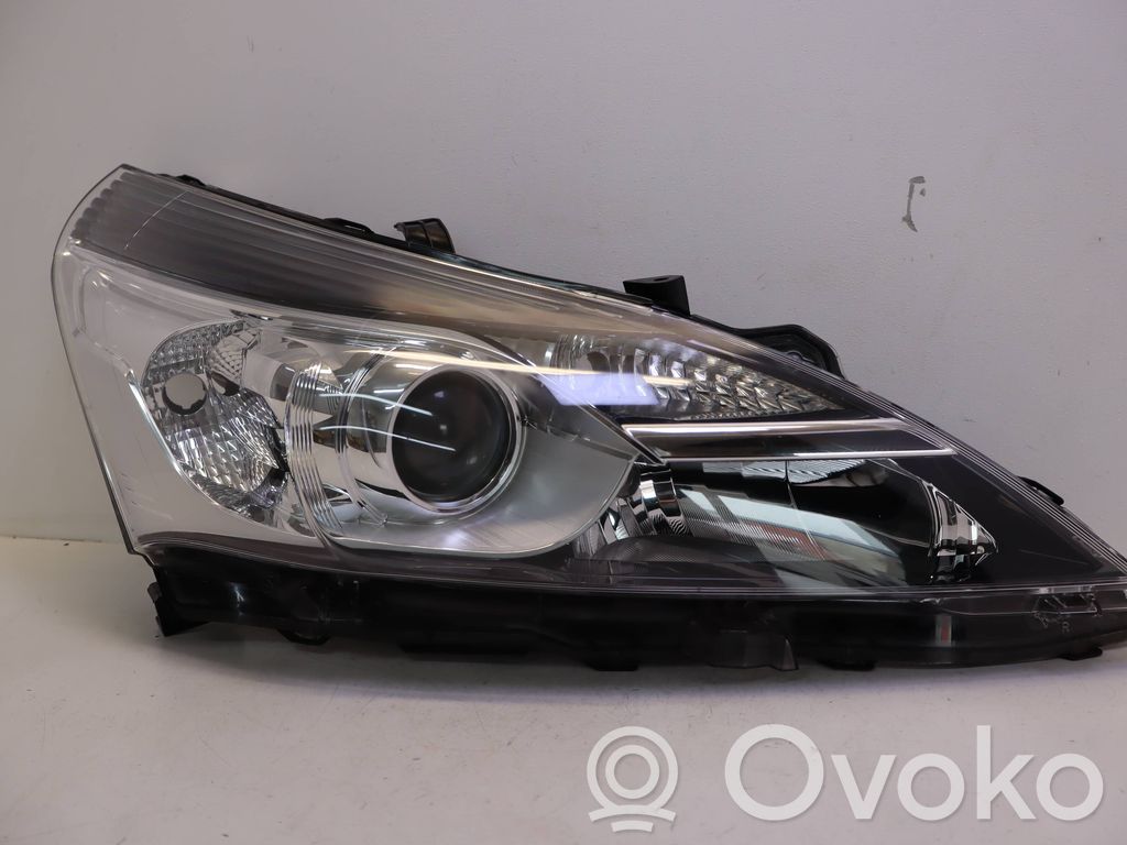 Toyota Verso Scheinwerfer 