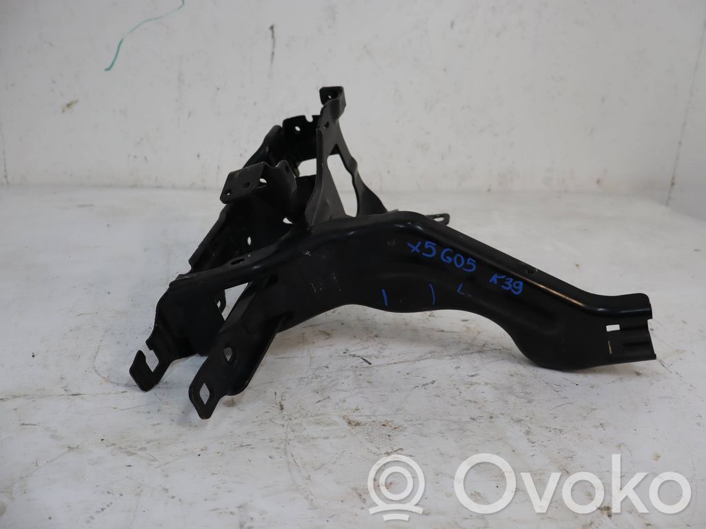 BMW X5 G05 Uchwyt / Mocowanie lampy przedniej 