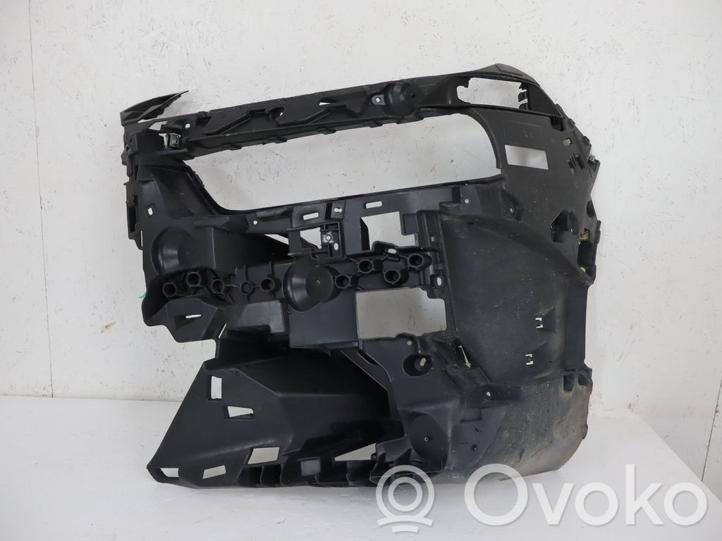 BMW 7 G70 Front bumper mounting bracket 