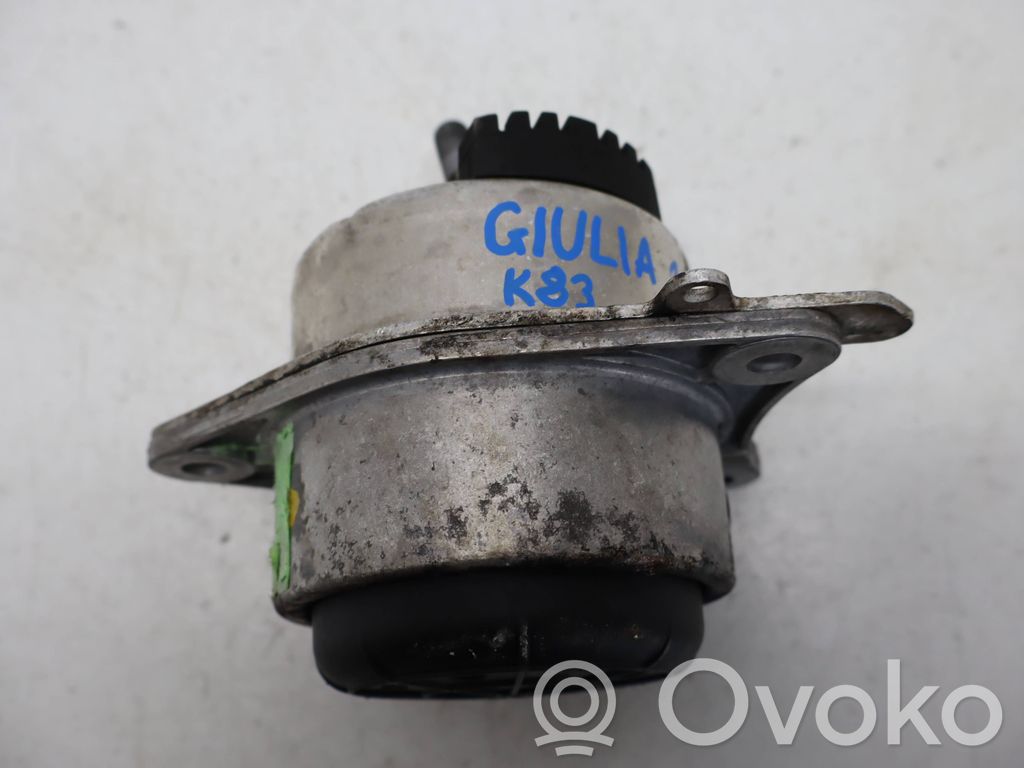 Engine mount bracket   00505450120