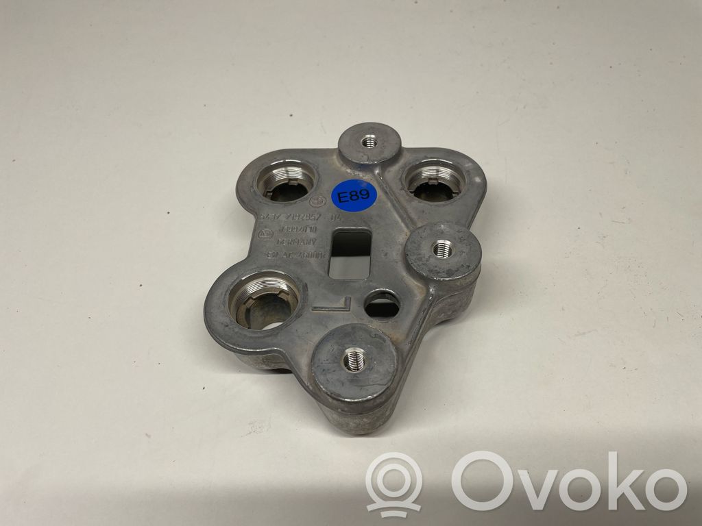 BMW Z4 E89 Bracket in trunk/boot 