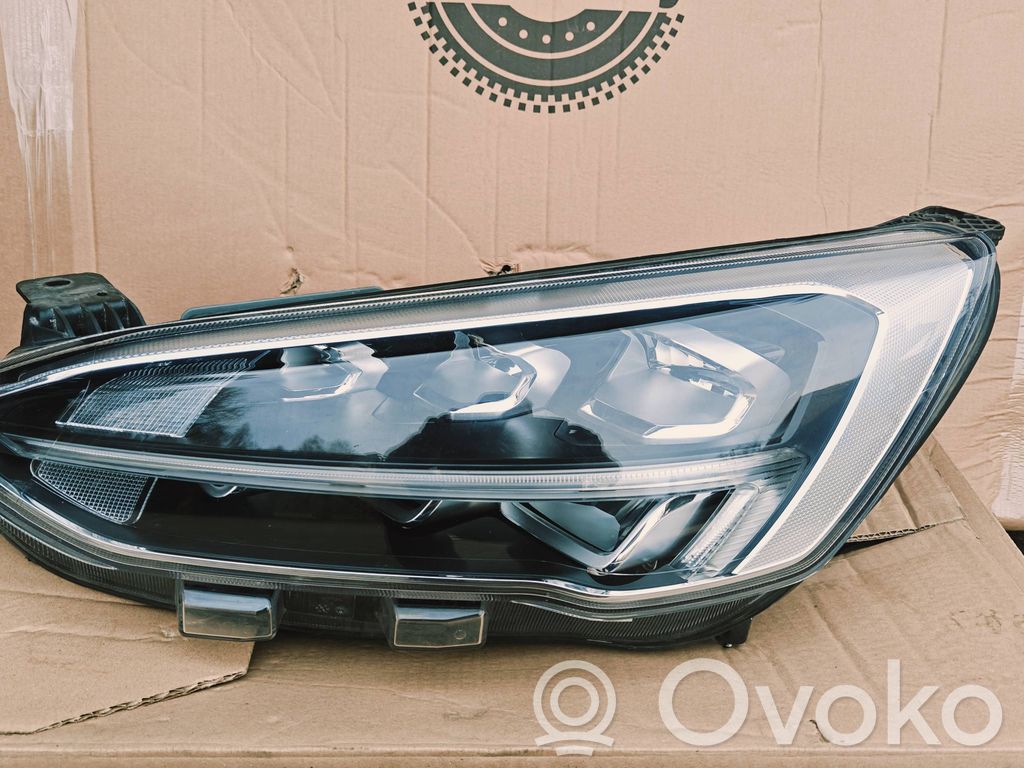 Ford Focus Headlight/headlamp 