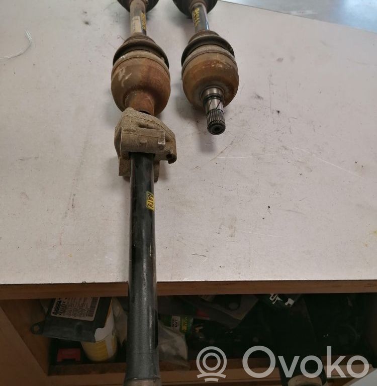 Opel Zafira A Półoś przednia 