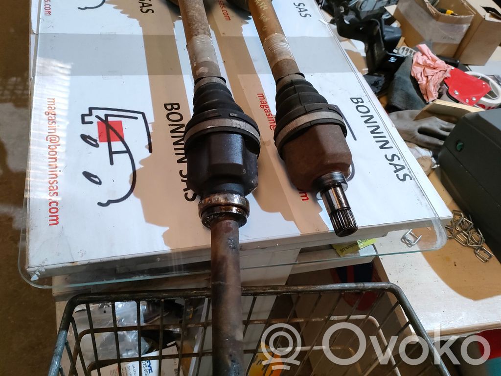 Peugeot 308 Front driveshaft 
