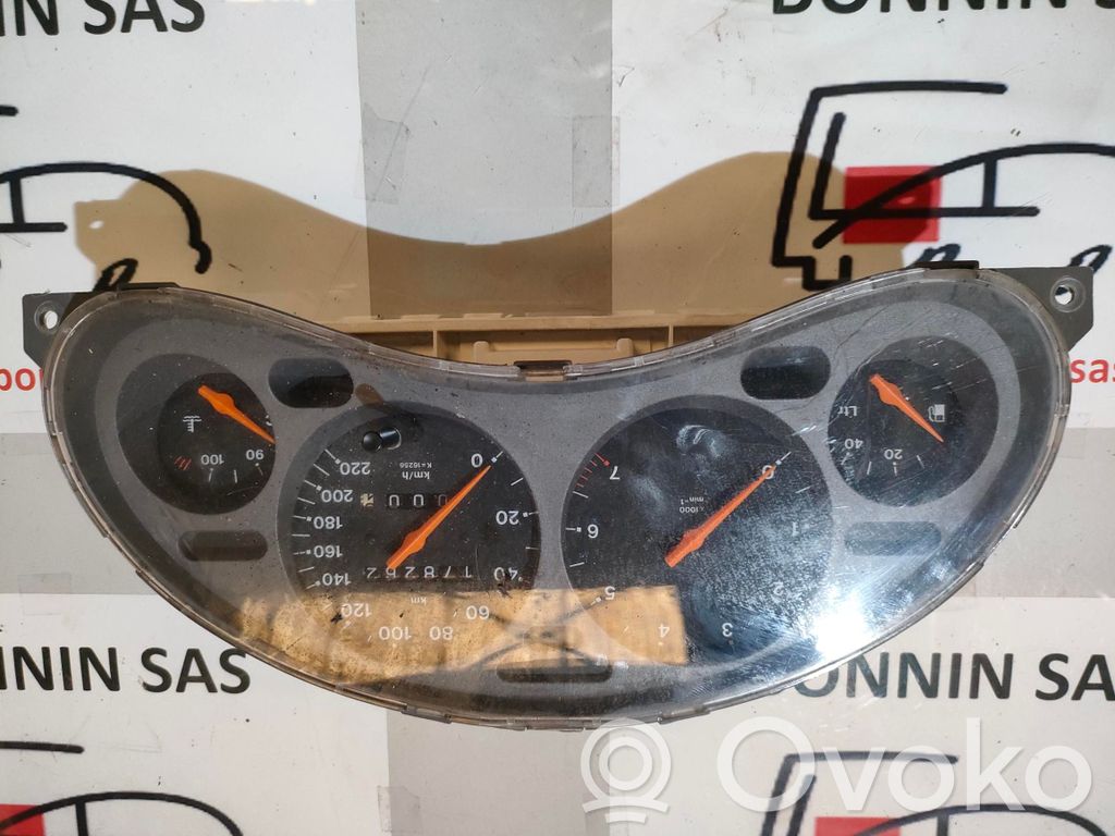 Citroen C8 Compteur de vitesse tableau de bord 