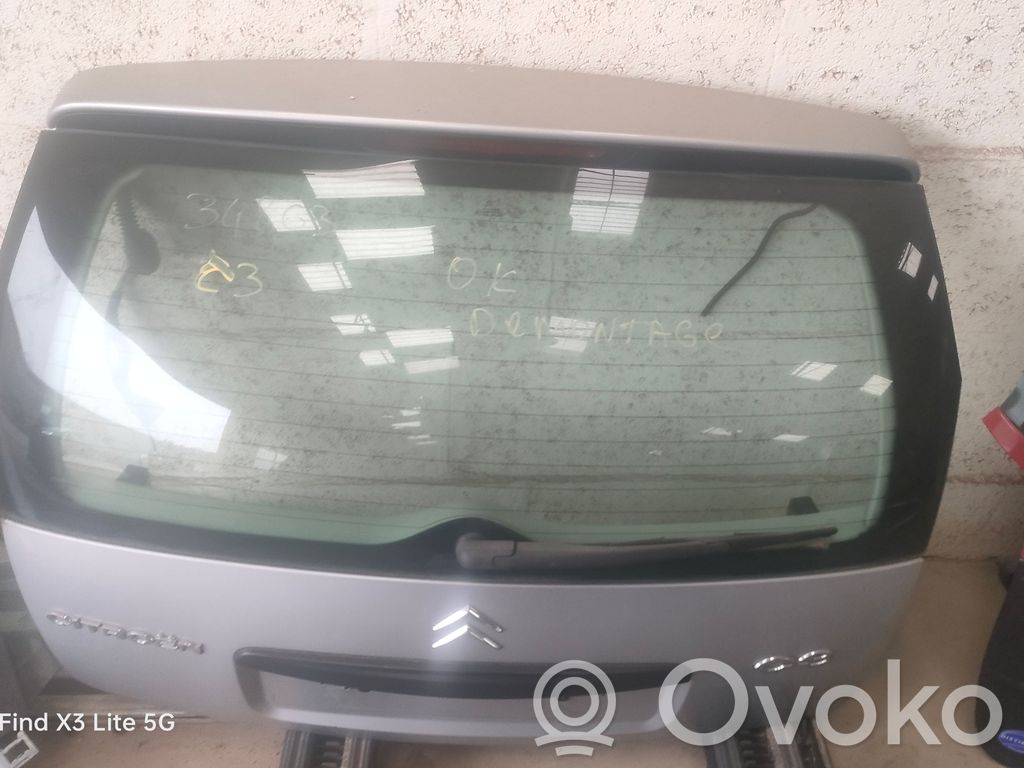 Tylna klapa bagażnika   8701Q2,27404612,34868,VDMS18