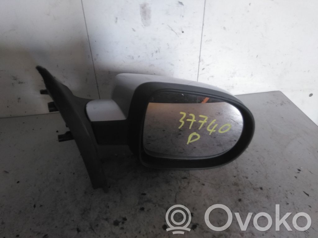 Renault Clio III Front door electric wing mirror 