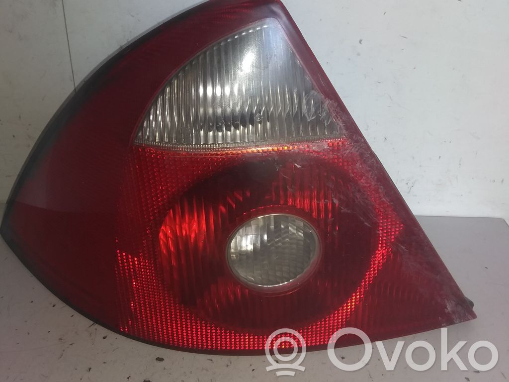 Ford C-MAX I Lampa tylna 