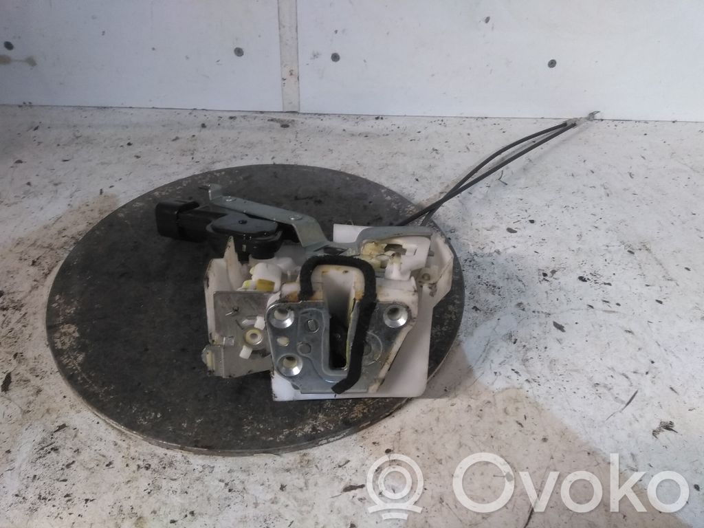Suzuki Alto Zamek drzwi tylnych 