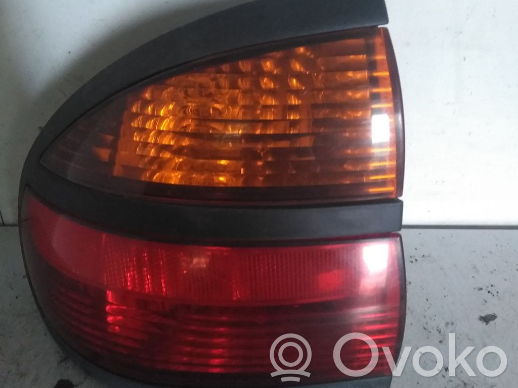 Renault Laguna I Lampa tylna 