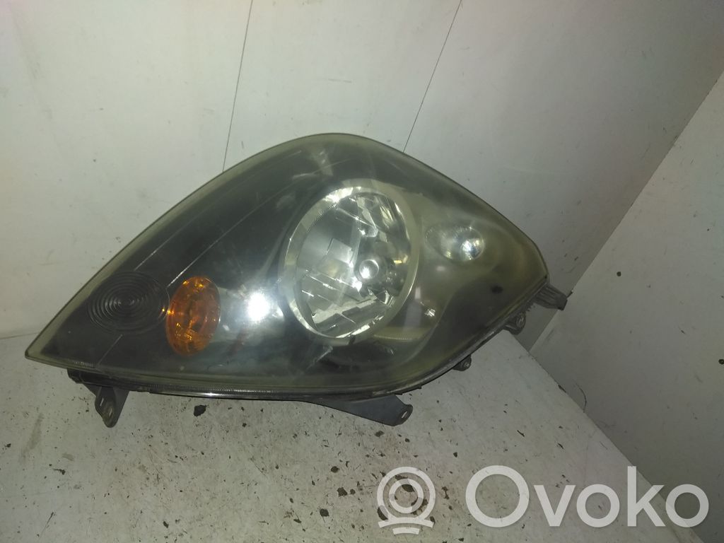 Ford Fiesta Lampa przednia 