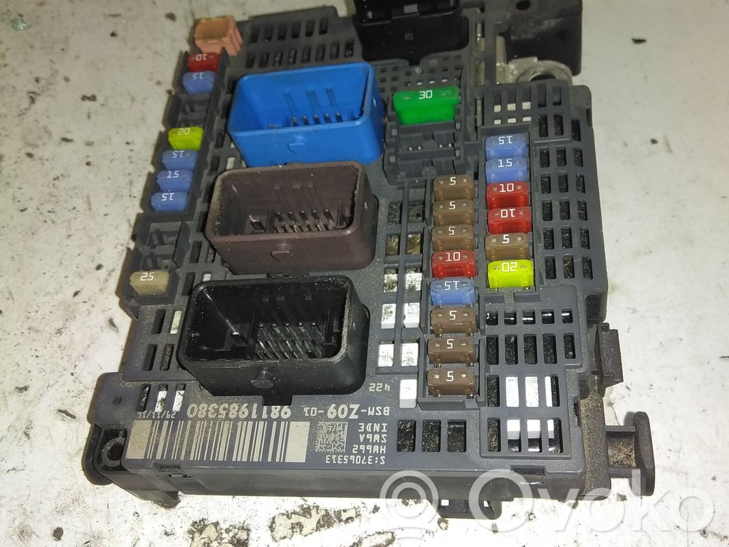 Peugeot 508 Módulo de fusible 