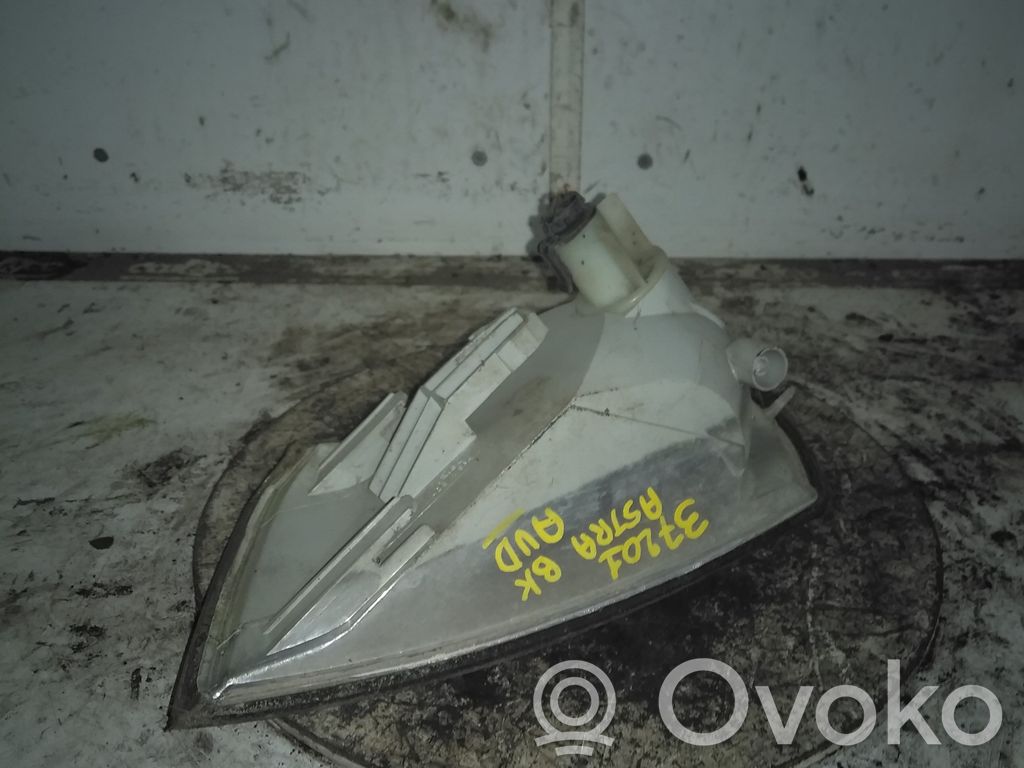 Opel Vectra B Kierunkowskaz przedni 