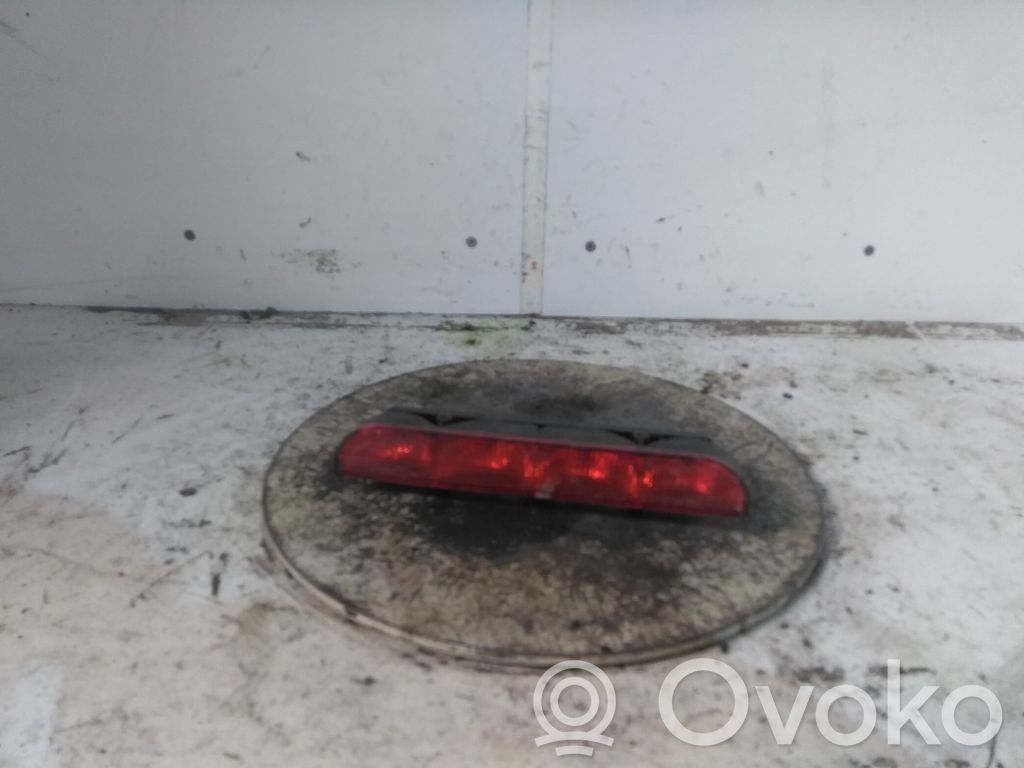 Audi A4 S4 B5 8D Luz de freno adicional/tercera 