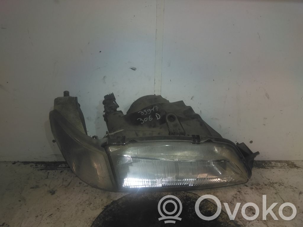 Peugeot 306 Lampa przednia 