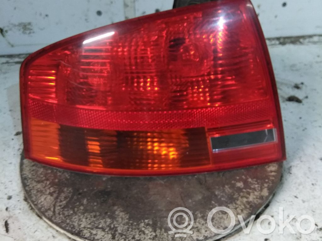 Audi 200 Lampă spate în caroserie 