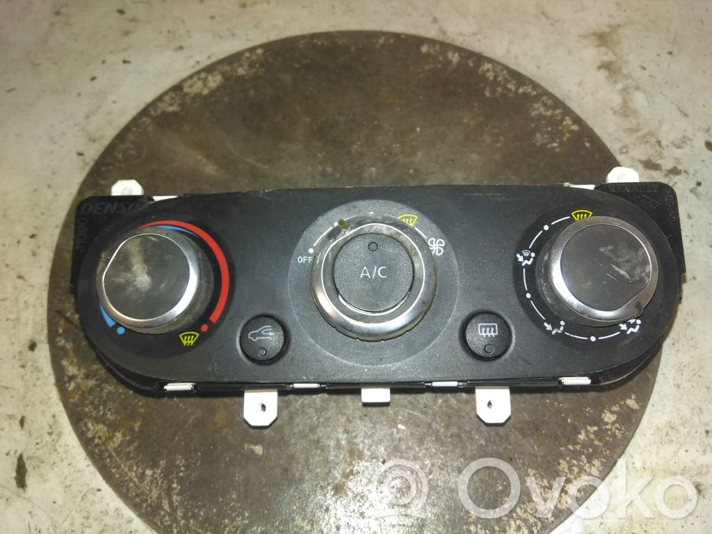 Renault Clio IV Panel klimatyzacji 