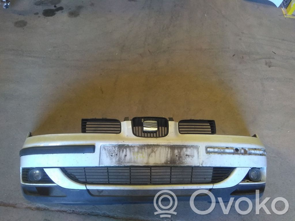 Seat Leon (1M) Front bumper 