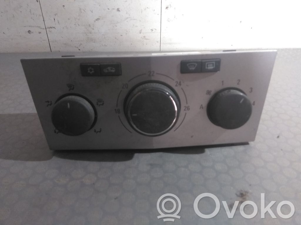 Opel Astra H Panel klimatyzacji 