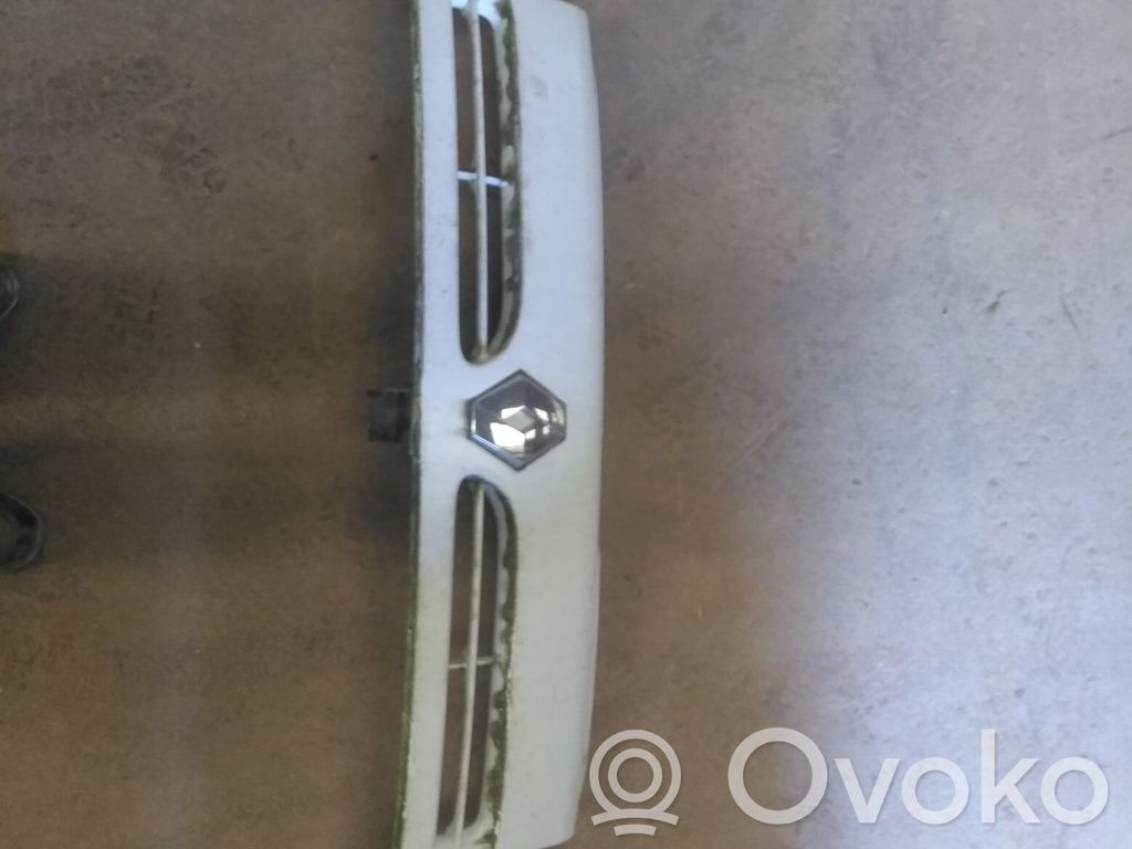 Renault Master II Maskownica / Grill / Atrapa górna chłodnicy 